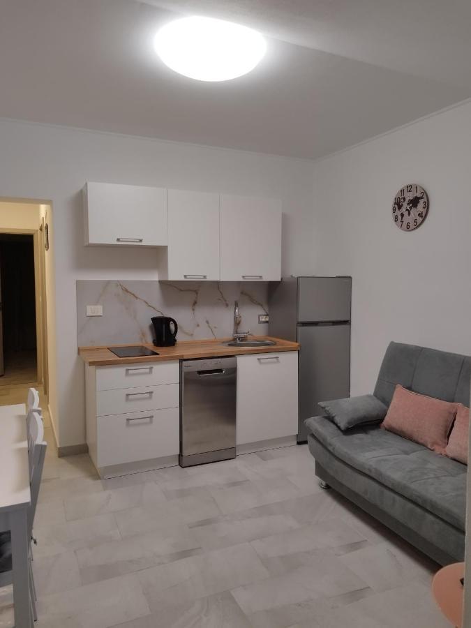 Tonis Apartment Buje Ngoại thất bức ảnh