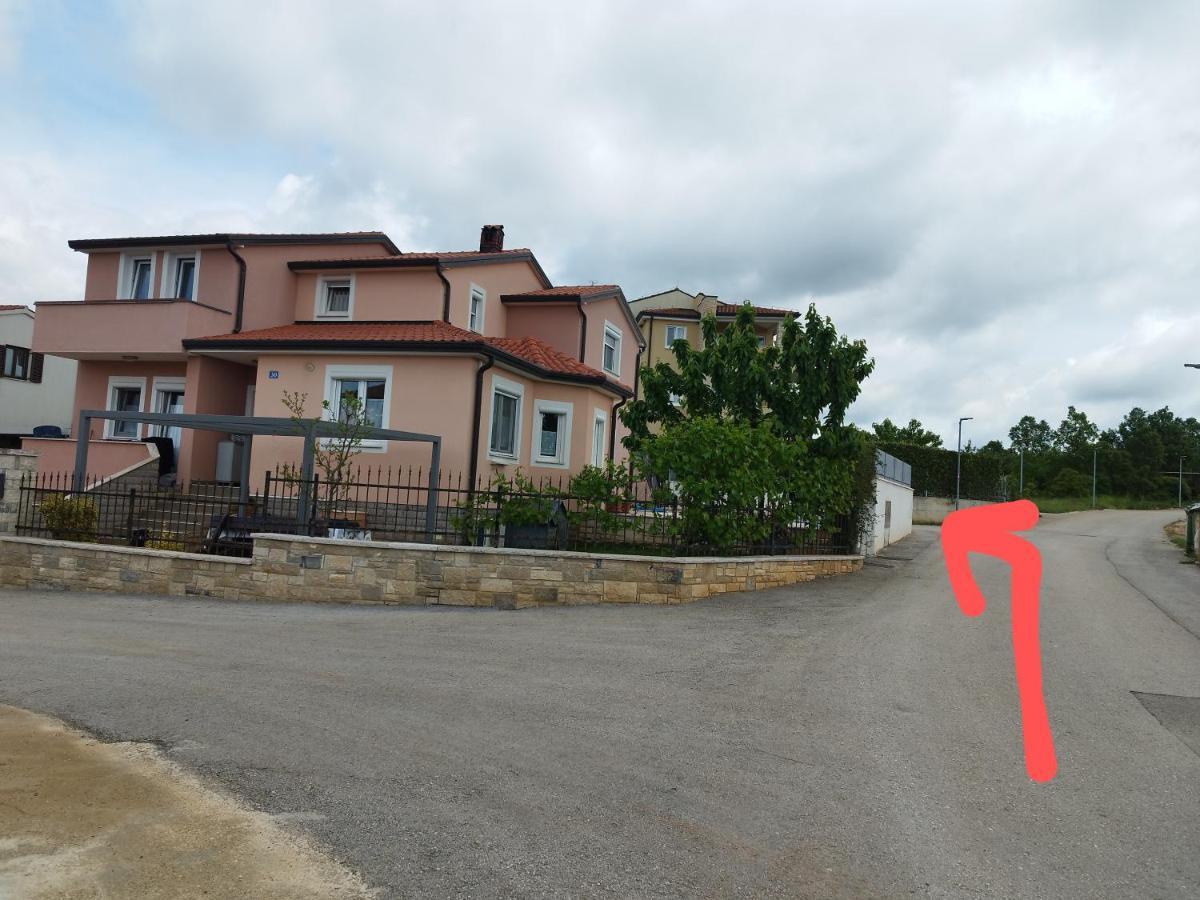 Tonis Apartment Buje Ngoại thất bức ảnh